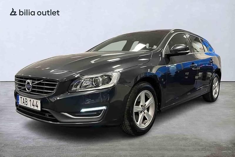 Grå Begagnad 2017 Volvo V60 Kombi | 179 900 kr - Bild 1/1