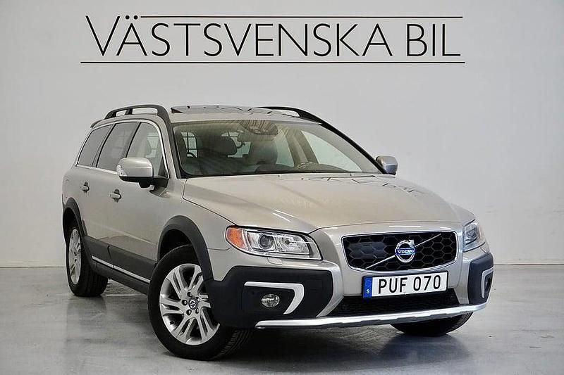 Begagnad Volvo XC70 Summum 181 HK (133 kW) 2014 Brun Kombi