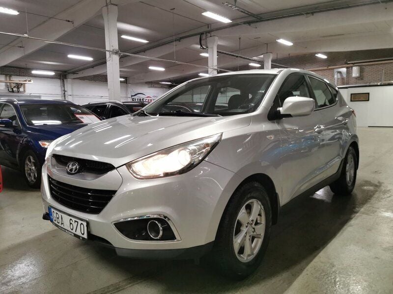 Silver Begagnad 2010 Hyundai ix35 Select SUV | 69 900 kr (Marknadspris) - Bild 1/4