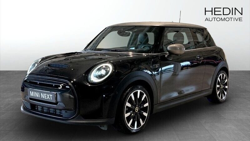 Svart (black) Begagnad 2022 Mini Cooper SE Halvkombi | 258 700 kr (Dyr) - Bild 1/4
