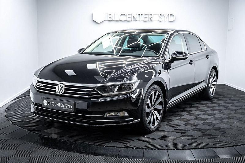 Svart Begagnad 2016 VW Passat GTS Sedan | 179 900 kr (Marknadspris) - Bild 1/4