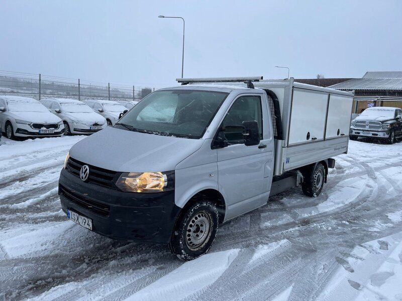Silver Begagnad 2015 VW T5 Van | 99 900 kr (Marknadspris) - Bild 1/4