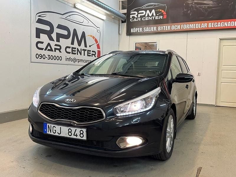 Svart Begagnad 2012 Kia Ceed Sportswagon Comfort Kombi | 69 900 kr (Lite dyr) - Bild 1/4
