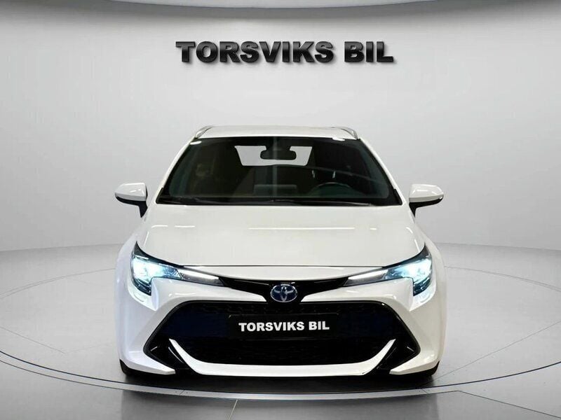 Vit Begagnad 2019 Toyota Corolla Active Kombi | 189 900 kr (Marknadspris) - Bild 1/4