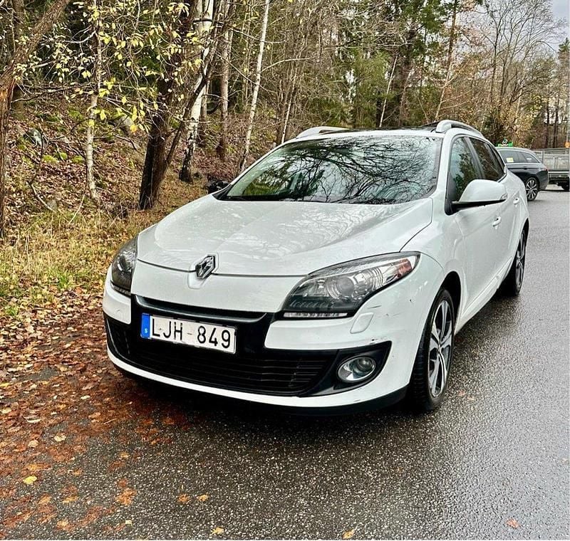 Vit Begagnad 2013 Renault Mégane GrandTour Kombi | 30 000 kr (Superpris) - Bild 1/4