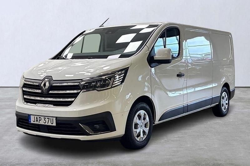 Vit Begagnad 2024 Renault Trafic Van | 379 900 kr (Marknadspris) - Bild 1/4
