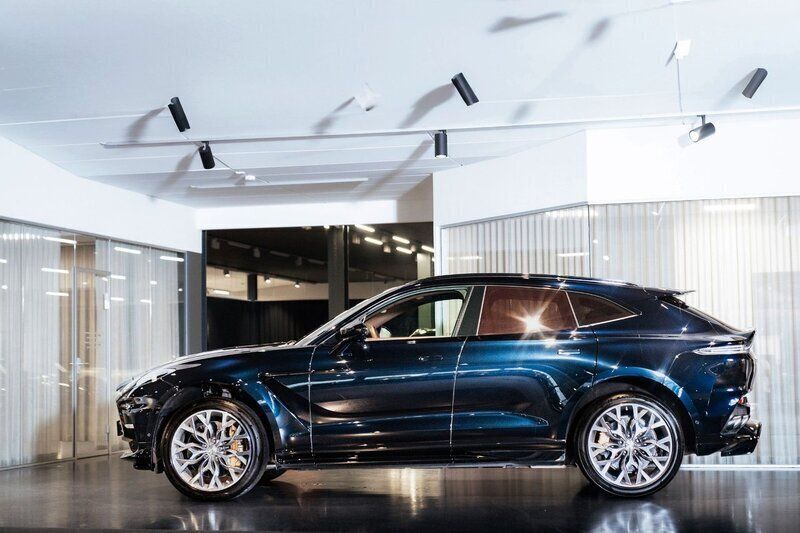 Begagnad Aston Martin DBX 707 708 HK (520 kW) 2022 Mörkblå SUV