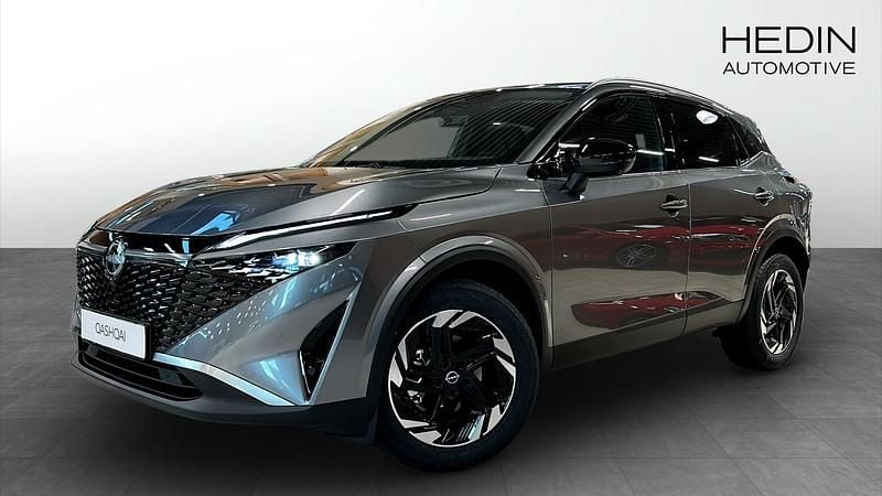 Grå Ny 2025 Nissan Qashqai N-Connecta SUV | 352 500 kr (Marknadspris) - Bild 1/4