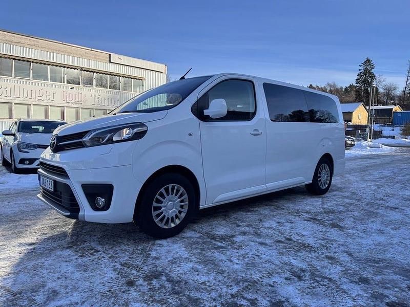 Begagnad Toyota Proace Verso 120 HK (88 kW) 2021 Vit Kombi