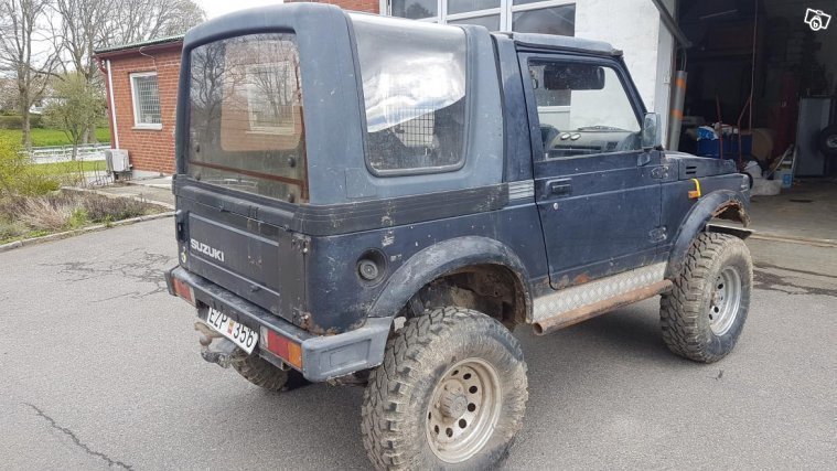 Suzuki samurai sj413