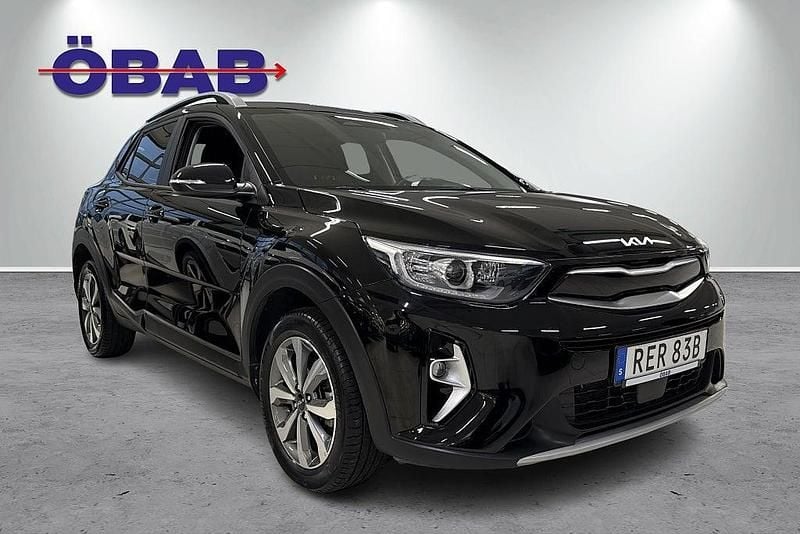 Begagnad Kia Stonic Advance 120 HK (88 kW) 2022 Svart SUV