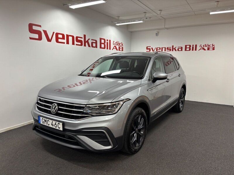 Silver Begagnad 2022 VW Tiguan Allspace SUV | 399 000 kr (Lite dyr) - Bild 1/4