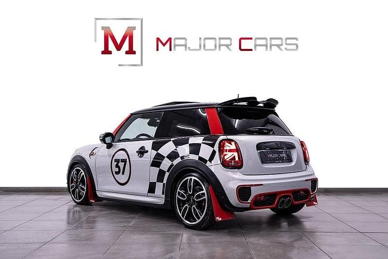 Begagnad Mini John Cooper Works Chili 231 HK (169 kW) 2020 Silver Halvkombi
