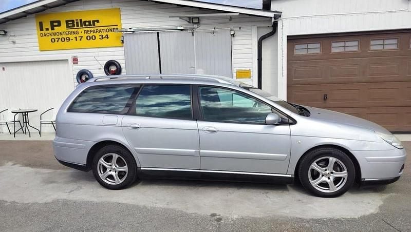 Silver Begagnad 2007 Citroën C5 Kombi | 25 000 kr (Marknadspris) - Bild 1/4