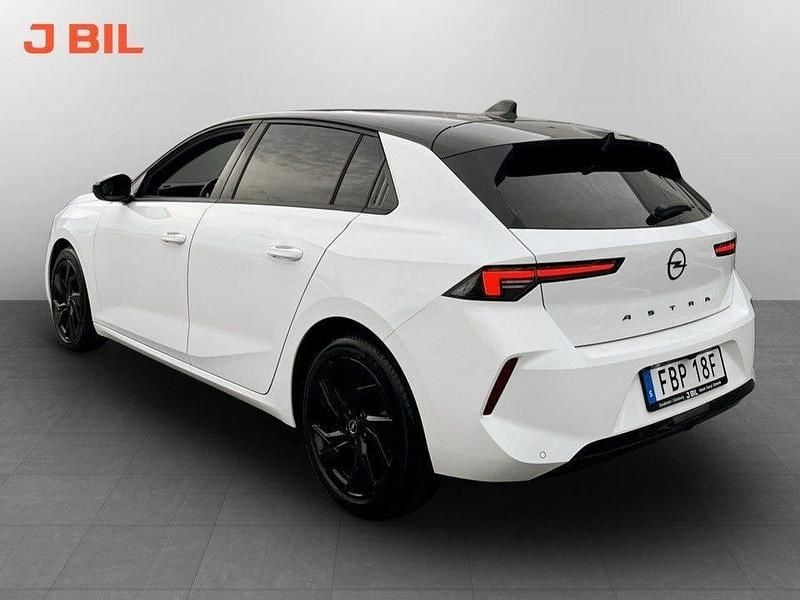 Begagnad Opel Astra 131 HK (96 kW) 2023 Vit Halvkombi