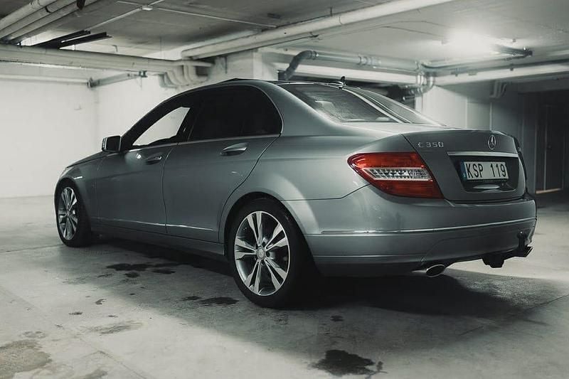 Begagnad Mercedes C350 231 HK (169 kW) 2011 Gray metallic Sedan