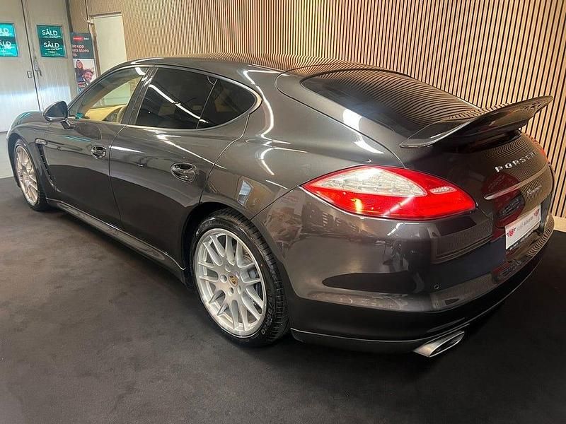 Begagnad Porsche Panamera 250 HK (183 kW) 2013 Mörkgrå (grå) Sedan
