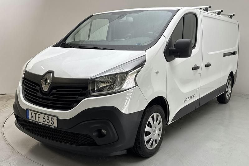 Vit Begagnad 2019 Renault Trafic Van | 179 000 kr - Bild 1/4