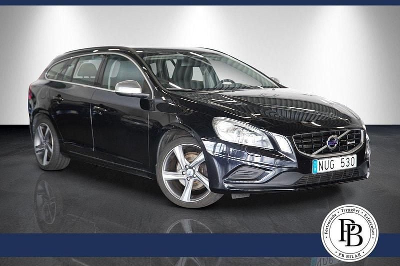 Svart Begagnad 2011 Volvo V60 R-Design Kombi | 139 900 kr (Marknadspris) - Bild 1/4