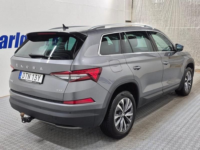Begagnad Skoda Kodiaq 200 HK (147 kW) 2024 Grå (grå metallic) SUV