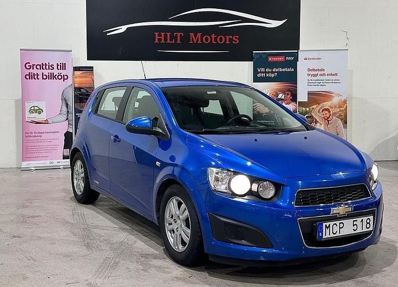 Blå Begagnad 2011 Chevrolet Aveo Halvkombi | 49 900 kr (Marknadspris) - Bild 1/4