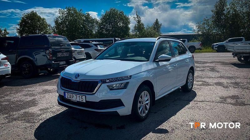 Vit Begagnad 2023 Skoda Kamiq Ambition SUV | 229 000 kr (Marknadspris) - Bild 1/1
