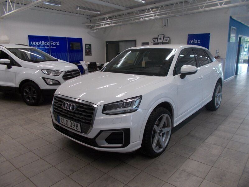 Vit Begagnad 2017 Audi Q2 SUV | 159 400 kr - Bild 1/4