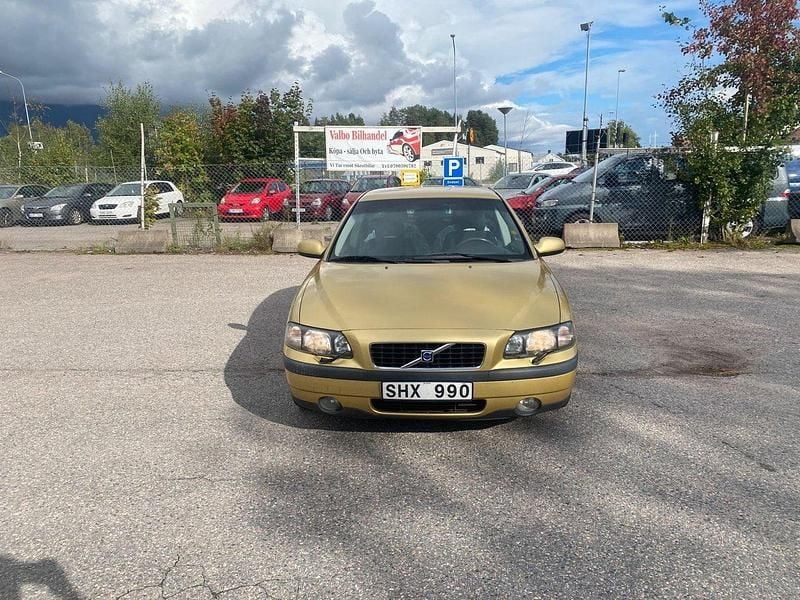 Gul Begagnad 2001 Volvo S60 Business Edition Sedan | 20 900 kr (Bra pris) - Bild 1/4