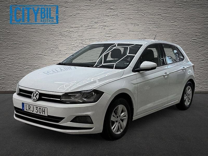 Vit Begagnad 2019 VW Polo Halvkombi | 139 900 kr (Marknadspris) - Bild 1/4