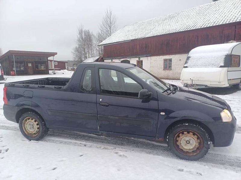 Begagnad 2011 Dacia Logan Pick-Up Pickup | 15 000 kr - Bild 1/4