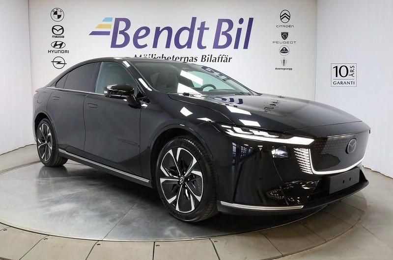 Ny Mazda 6e Takumi-Line 180 kW (245 HK) 2025 Jet black Halvkombi