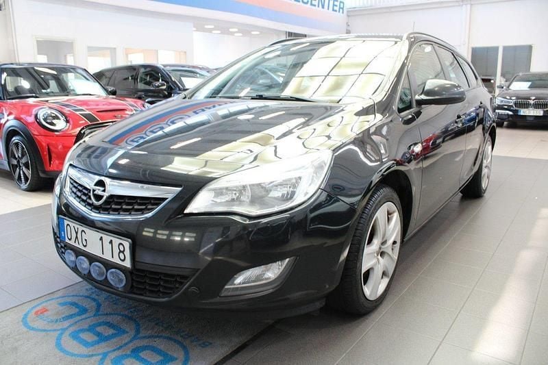 Svart Begagnad 2012 Opel Astra Enjoy Kombi | 59 900 kr (Marknadspris) - Bild 1/4