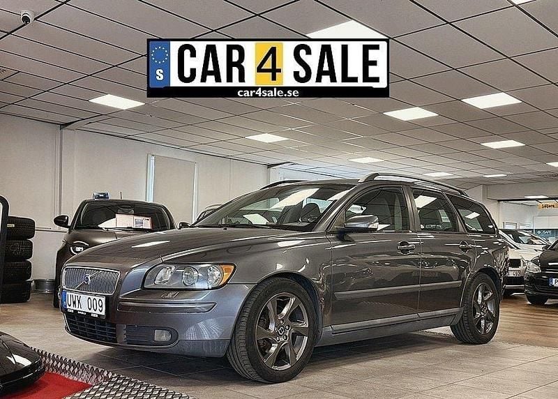 Grå Begagnad 2004 Volvo V50 Kombi | 34 900 kr (Lite dyr) - Bild 1/4