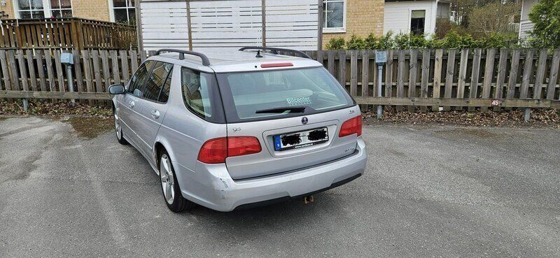 Grå Begagnad 2007 Saab 9-5 Linear Kombi | 22 000 kr (Lite dyr) - Bild 1/4