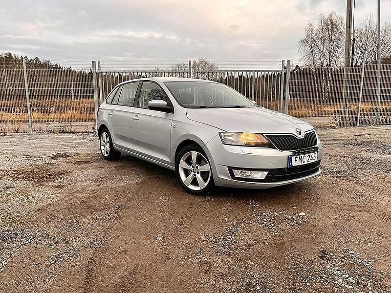 Silver Begagnad 2014 Skoda Rapid Kombi | 49 800 kr - Bild 1/4
