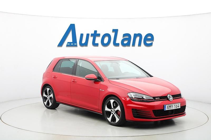 Röd Begagnad 2014 VW Golf VII GTI Halvkombi | 179 900 kr (Marknadspris) - Bild 1/2