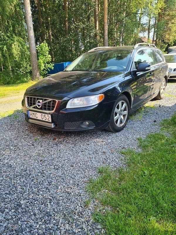 Svart Begagnad 2011 Volvo V70 Momentum Kombi | 29 000 kr (Bra pris) - Bild 1/4