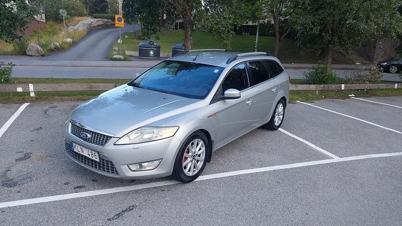 Grå Begagnad 2008 Ford Mondeo Titanium Kombi | 20 000 kr (Bra pris) - Bild 1/4