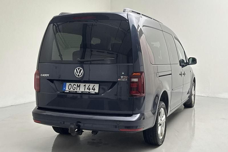 Begagnad VW Caddy Maxi Life Life 150 HK (110 kW) 2017 Mörkblå Minibuss