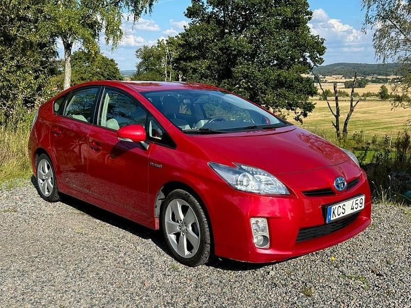 Begagnad 2010 Toyota Prius Halvkombi | 100 000 kr (Marknadspris) - Bild 1/4