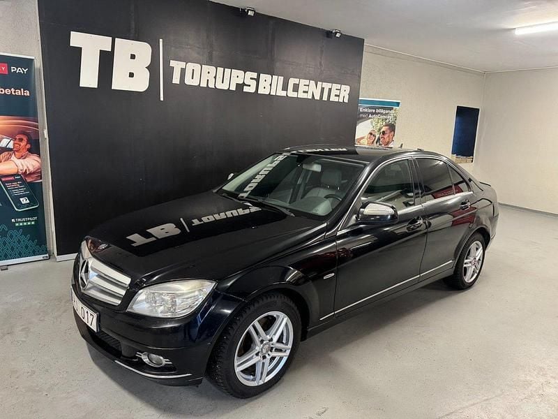 Svart Begagnad 2008 Mercedes C200 Avantgarde Sedan | 52 900 kr (Marknadspris) - Bild 1/4