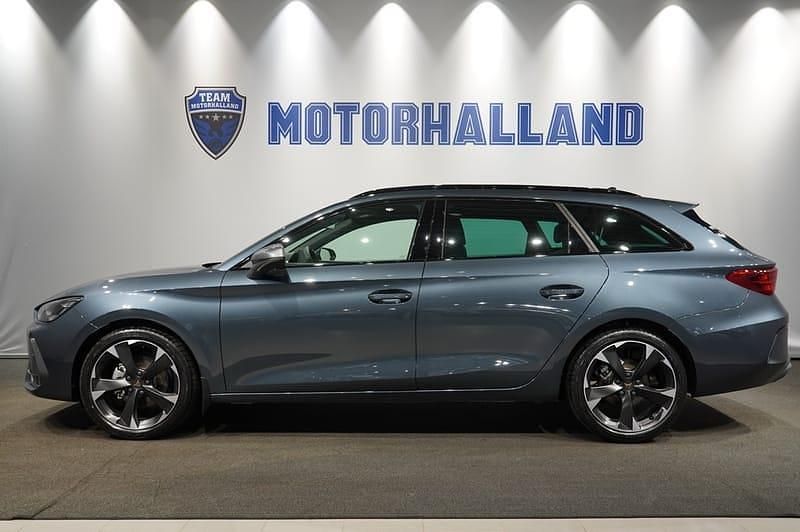 Grå Ny 2025 Cupra Leon Kombi | 421 200 kr (Lite dyr) - Bild 1/4