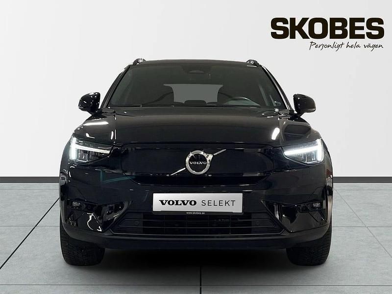 Begagnad Volvo XC40 Plus 175 kW (238 HK) 2023 Svart SUV