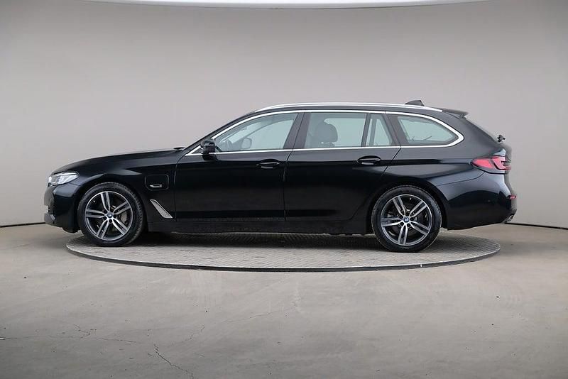 Begagnad BMW 530e 184 HK (135 kW) 2022 Svart Kombi
