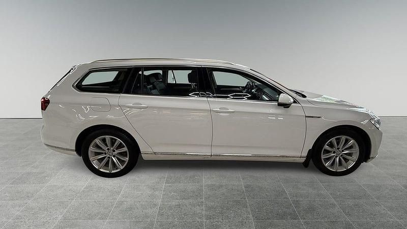 Begagnad VW Passat 190 HK (139 kW) 2016 Vit Kombi