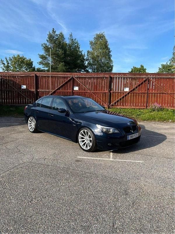 Blå Begagnad 2007 BMW 535 M Sport Sedan | 158 000 kr (Dyr) - Bild 1/4