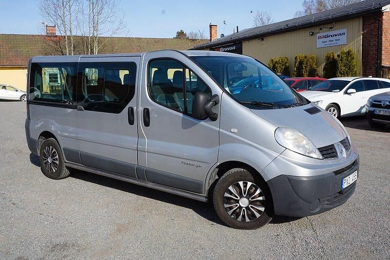 Silver Begagnad 2013 Renault Trafic Van | 139 900 kr - Bild 1/4