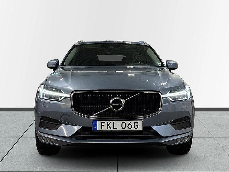 Begagnad Volvo XC60 Momentum 197 HK (144 kW) 2019 Blå SUV