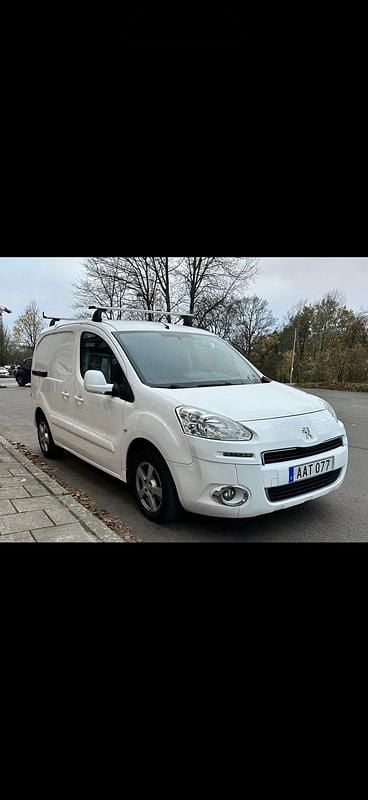 Begagnad 2014 Peugeot Partner Minibuss | 45 000 kr (Marknadspris) - Bild 1/4