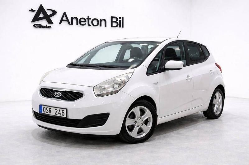Begagnad Kia Venga 90 HK (66 kW) 2010 Vit Halvkombi